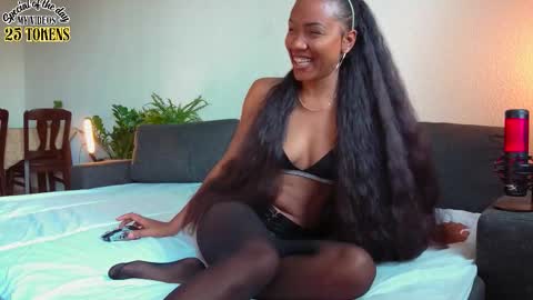 Snapshot of therainqueen chatting on October 10, 9:04 am YAYA online show from October 10, 9:04 am