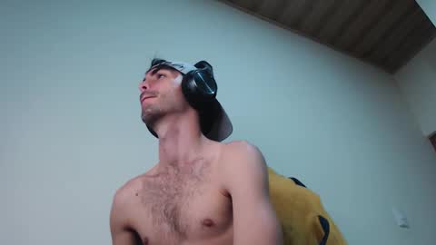 Santiago Enrique online show from February 14, 6:27 am