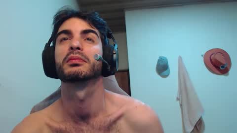 Santiago Enrique online show from November 20, 5:50 am