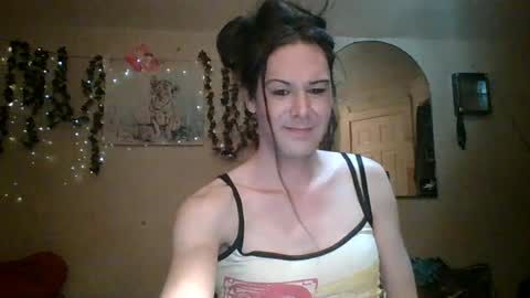 sillymillie0 online show from June 19, 1:33 am