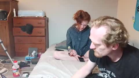 thespinelesscrow online show from April 22, 7:26 am