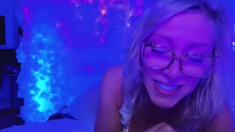 PlayFL Lynne online show from January 18, 6:11 am