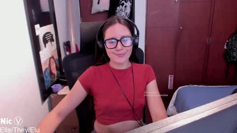 Nicole online show from April 10, 9:41 pm