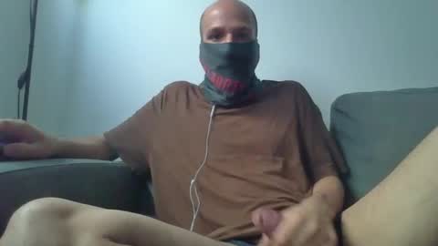 Scarf guy online show from May 28, 6:06 pm