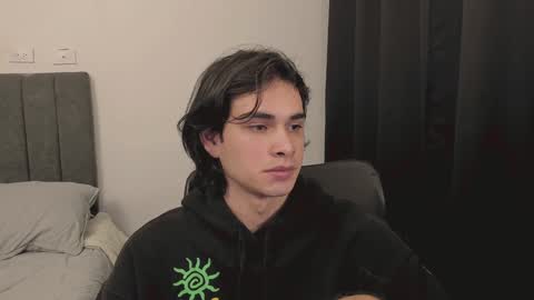 thiaan__ online show from January 10, 4:01 am