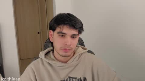 thiaan__ online show from December 4, 1:27 am