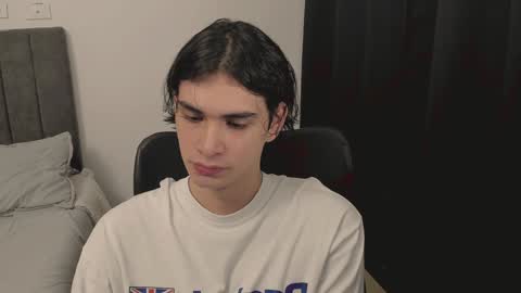 thiaan__ online show from December 21, 12:53 am