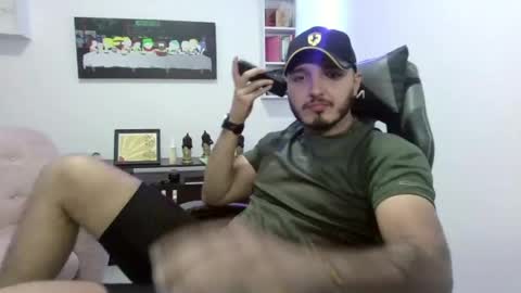 thiago_420 online show from May 13, 11:14 pm