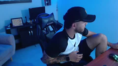 thiago_420 online show from June 2, 11:29 pm
