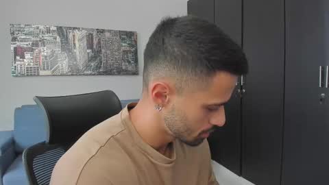 thiago_driussi online show from October 7, 5:09 pm