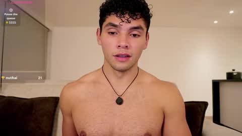 Just Thiago  online show from March 7, 2:33 am