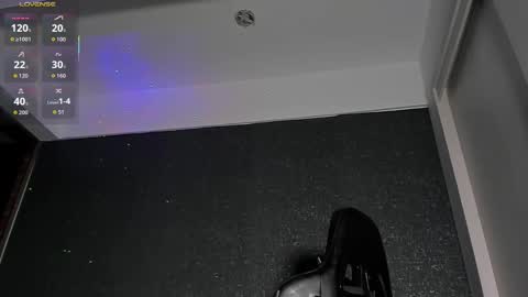 THIAGO MENESES online show from March 15, 3:33 am