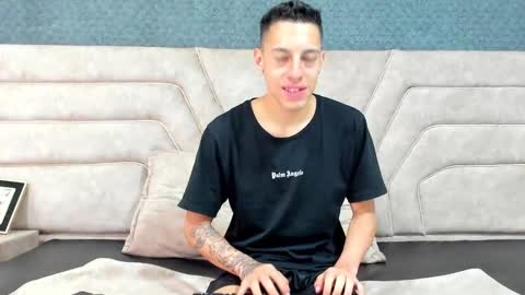 Thiago   online show from January 23, 8:02 pm