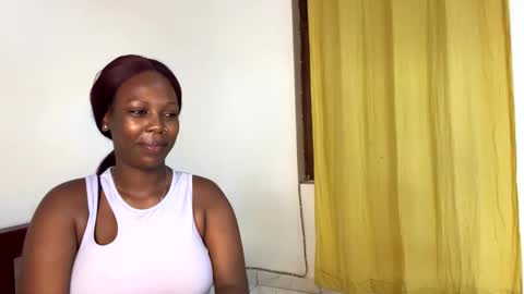 Snapshot of thickiie chatting on October 20, 7:19 pm thickiie online show from October 20, 7:19 pm