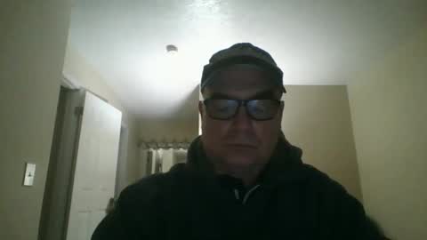Snapshot of thickwhiteload chatting on December 6, 10:13 pm thickwhiteload online show from December 6, 10:13 pm