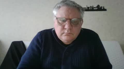 Thierrysymp online show from March 9, 4:44 pm