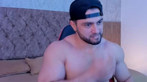 Thomas Brandon online show from December 17, 6:09 am