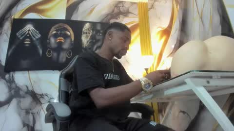 Thomas online show from November 9, 3:43 am