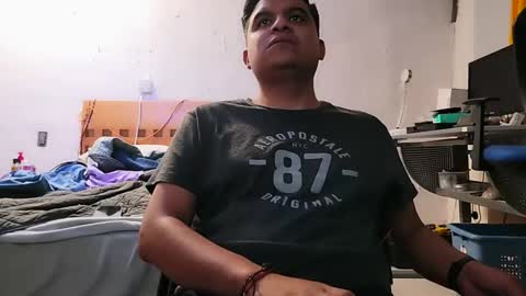Snapshot of thor0200 chatting on October 20, 5:56 am thor0200 online show from October 20, 5:56 am