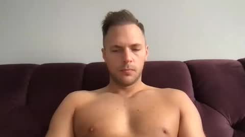 Snapshot of thorhh1991 chatting on October 5, 12:13 pm thorhh1991 online show from October 5, 12:13 pm