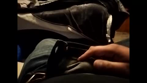 throbbing4u69 online show from April 7, 2:24 am