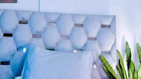 tiago_xxx_ online show from October 30, 2:56 am