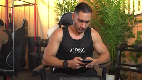 Tian Brooks online show from February 13, 2:37 am