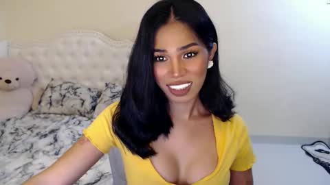 Snapshot of tiara_gurl16 chatting on October 14, 2:03 am tiara online show from October 14, 2:03 am