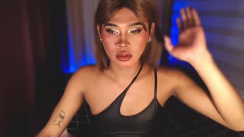 Snapshot of tiara_perezx chatting on October 25, 5:24 pm Sam online show from October 25, 5:24 pm