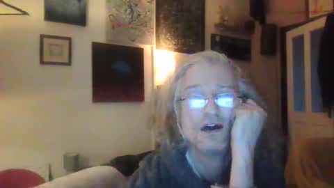 tiddles12345 online show from March 7, 7:08 am