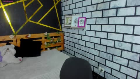 Snapshot of tifanny__thomson chatting on February 7, 8:31 pm Tiff online show from February 7, 8:31 pm