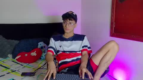 tifany_eiden online show from July 16, 9:45 am