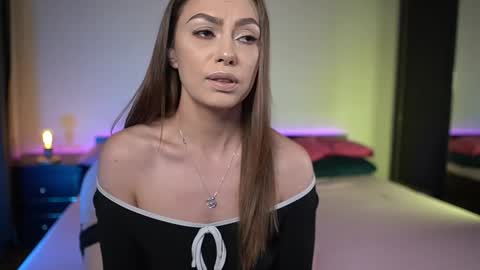 Tiffany online show from March 5, 10:19 pm