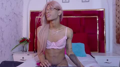 tiffannyvalentine online show from May 14, 1:20 pm