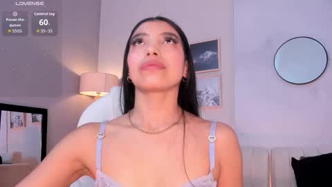 tiffany_low online show from February 26, 4:21 pm