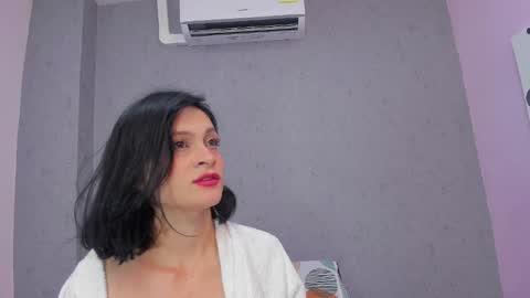 tiffany_mendez online show from October 28, 12:06 pm