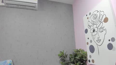 tiffany_mendez online show from February 2, 12:01 pm