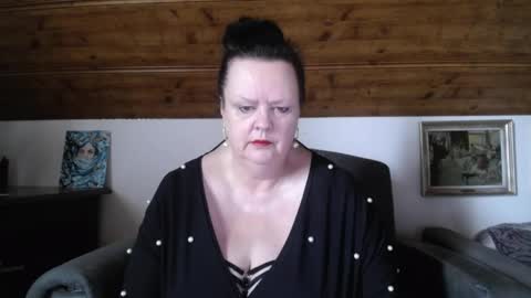 TiffanyMature online show from May 7, 7:15 am