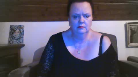 TiffanyMature online show from April 3, 9:00 pm