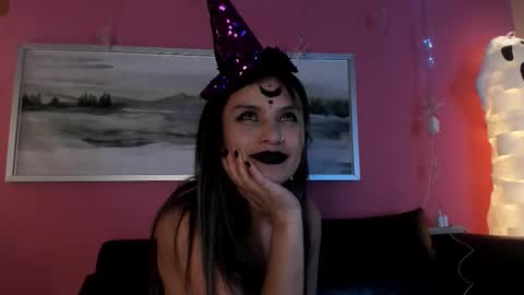 Snapshot of tiffanysuarez_ chatting on October 10, 11:09 pm Stefany Suarez online show from October 10, 11:09 pm