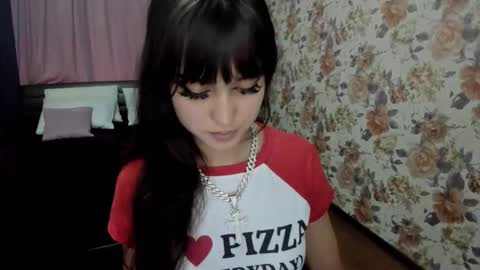 Snapshot of tiffanyyoun chatting on October 10, 12:33 pm tiffanyyoun online show from October 10, 12:33 pm