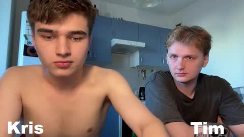 Snapshot of tim_timka chatting on September 29, 1:43 pm Kit kat online show from September 29, 1:43 pm