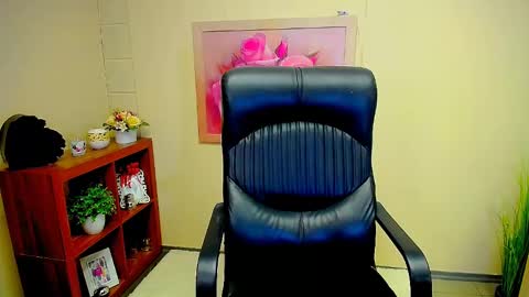 Luisa online show from February 11, 9:09 am