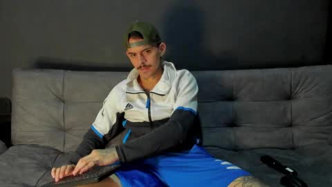 wanna play bareback uncut colombian couple new twink bbk online show from April 1, 9:10 am