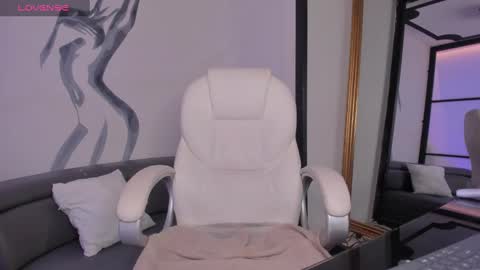 Snapshot of tinaajones_ chatting on February 11, 7:05 pm Tina online show from February 11, 7:05 pm