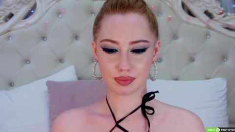 Snapshot of tinabrook chatting on March 5, 7:38 am Tina online show from March 5, 7:38 am