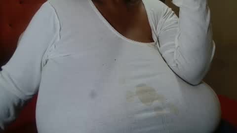 tinagiant online show from May 10, 10:10 am