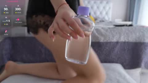 Tinna Angel online show from March 9, 9:36 am