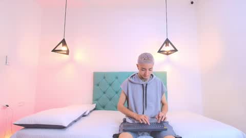 TINNY AND CANDY online show from February 20, 1:08 pm