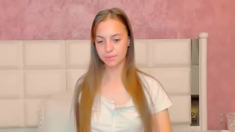 Snapshot of tinnymillie chatting on October 6, 3:02 am Millie online show from October 6, 3:02 am